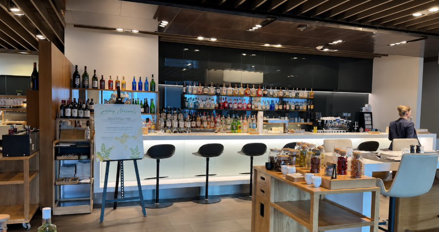 Lufthansa First Class Terminal Frankfurt bar area 2026 — expanded spirits and wine bar with seating, post-renovation interior